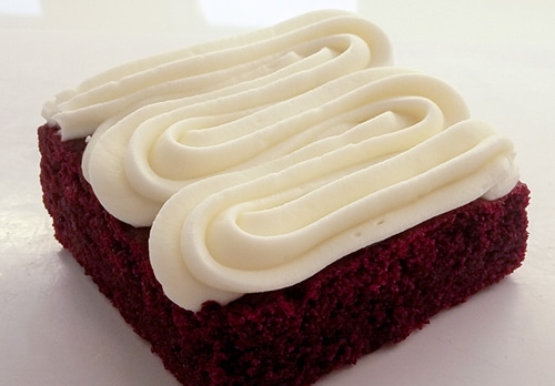 Red Velvet Blondie (Cream Cheese Frosting). Eat My Sweets Bakery