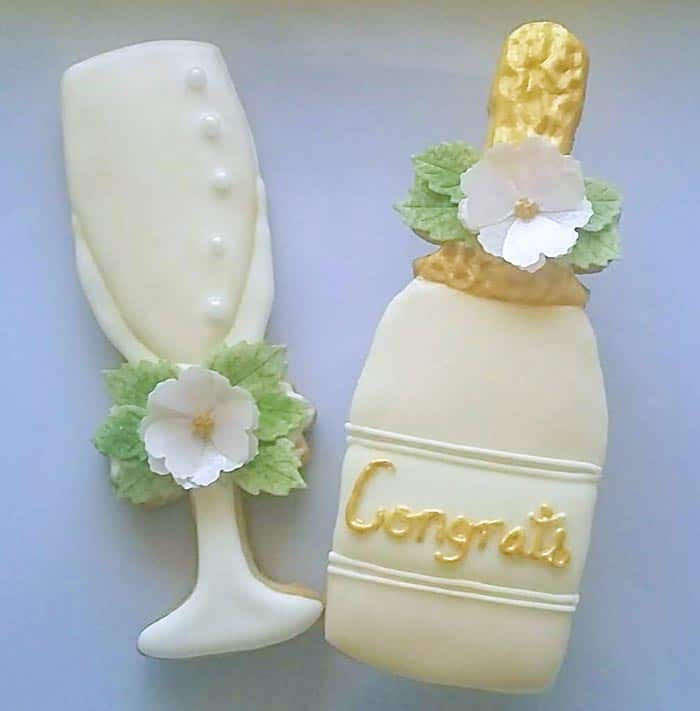 Champagne flute & bottle flooded cookie