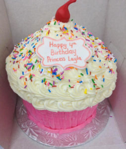 3-D Cupcake Cake