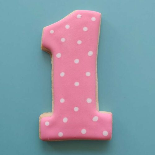 example of a sugar cookie decorated with a Wet on Wet Flooded royal icing technique