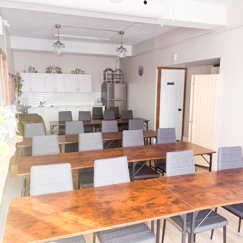 classroom-arrangement The Eat My Sweets Bakery event space set in classroom style for a corporate meeting
